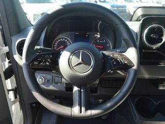 Used 2025 Mercedes-Benz Sprinter 2500 video 2