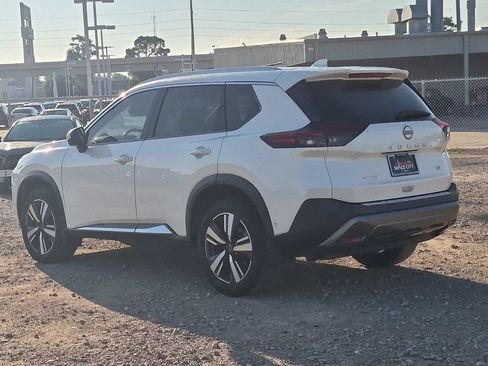 Used 2023 Nissan Rogue SL w/ SL Premium Package FWD image 4