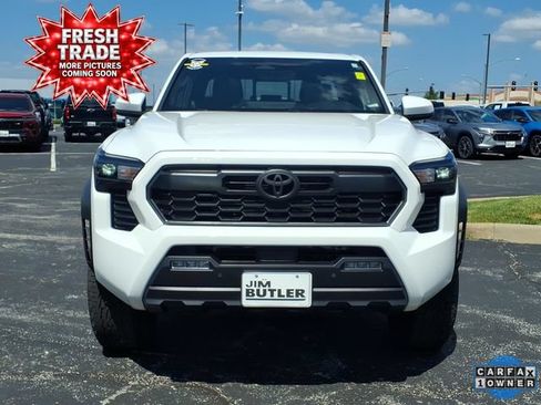 Used 2024 Toyota Tacoma TRD Off-Road w/ TRD Off Road Upgrade Package AWD/4WD image 26