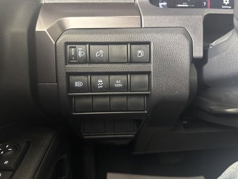 Used 2025 Toyota 4Runner TRD Off-Road image 20