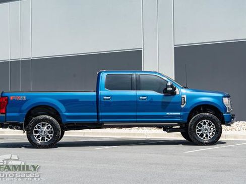 Used 2022 Ford F350 Platinum w/ FX4 Off-Road Package image 11