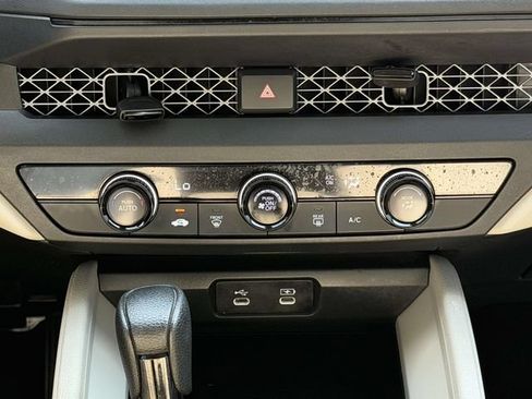 Used 2023 Honda Accord LX image 13