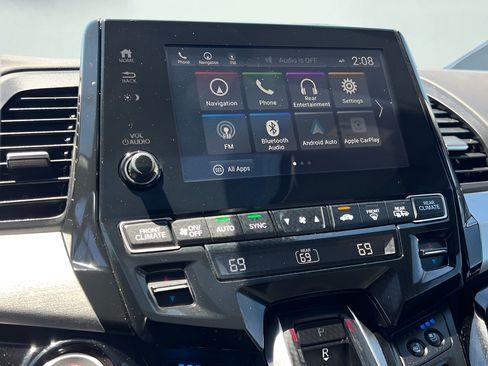 Used 2018 Honda Odyssey Elite image 45