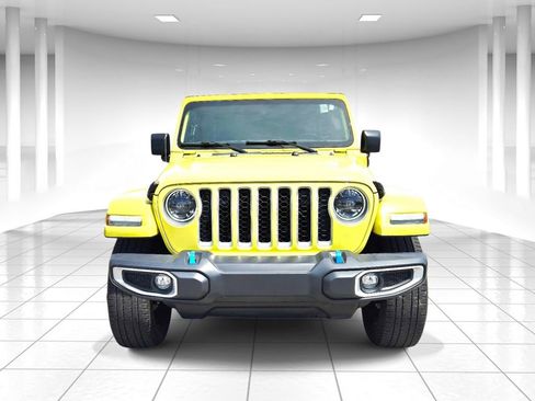 Used 2023 Jeep Wrangler Unlimited Sahara w/ Cold Weather Group AWD/4WD image 8