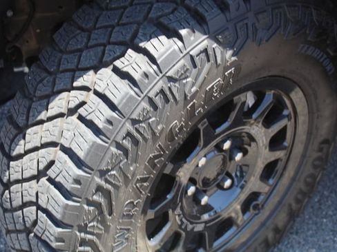 Used 2026 GMC Sierra 1500 AT4X w/ AT4X AEV Edition AWD/4WD image 13