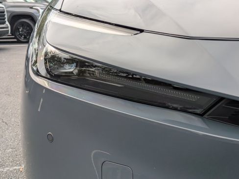 New 2026 Toyota Prius Plug-In Hybrid FWD image 10