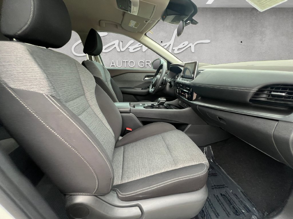 Used 2021 Nissan Rogue SV FWD image 24