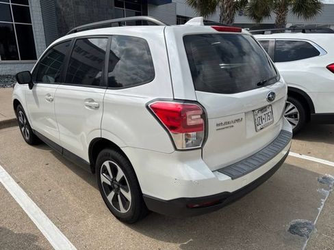 Used 2017 Subaru Forester 2.5i w/ Alloy Wheel Package AWD/4WD image 5
