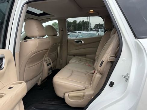 Used 2018 Nissan Pathfinder SL w/ SL Premium Package image 14