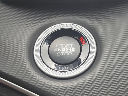 New 2025 Jeep Grand Cherokee Laredo X w/ Luxury Tech Group I image 29