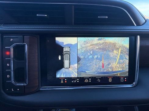 Used 2024 GMC Yukon Denali Ultimate image 9