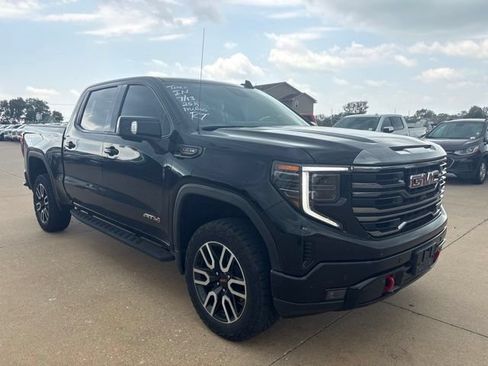 Used 2024 GMC Sierra 1500 AT4 w/ Technology Package AWD/4WD image 1