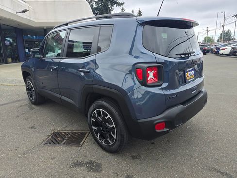 Used 2023 Jeep Renegade Latitude AWD/4WD image 5