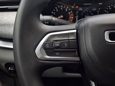 Used 2023 Jeep Compass Latitude image 21