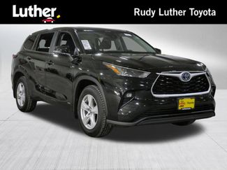 Used 2023 Toyota Highlander LE video 1