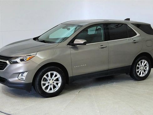 Used 2019 Chevrolet Equinox LT FWD image 3