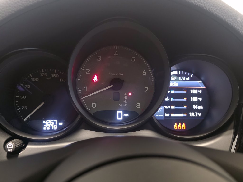Certified 2026 Porsche Macan S AWD/4WD image 31