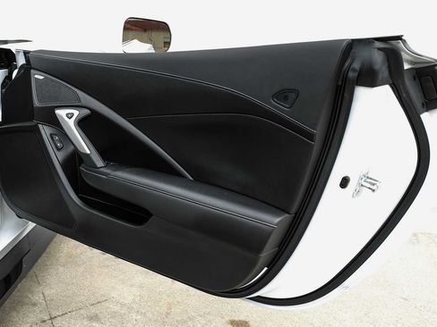 Used 2017 Chevrolet Corvette Z06 RWD image 41