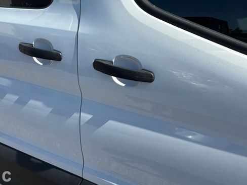 Used 2023 Ford Transit 350 XLT image 10