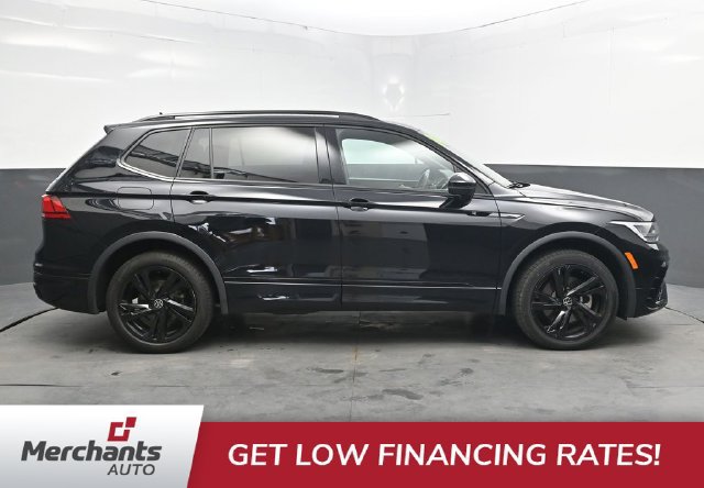 Used 2024 Volkswagen Tiguan SE R-Line AWD/4WD image 9