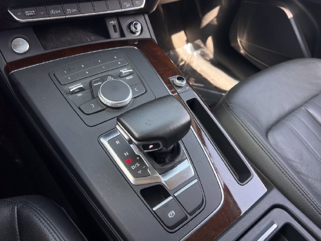 Used 2018 Audi Q5 2.0T Premium w/ Convenience Package AWD/4WD image 24