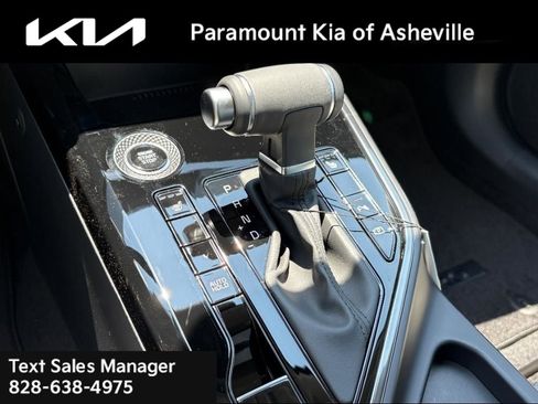 New 2025 Kia Niro EX image 26