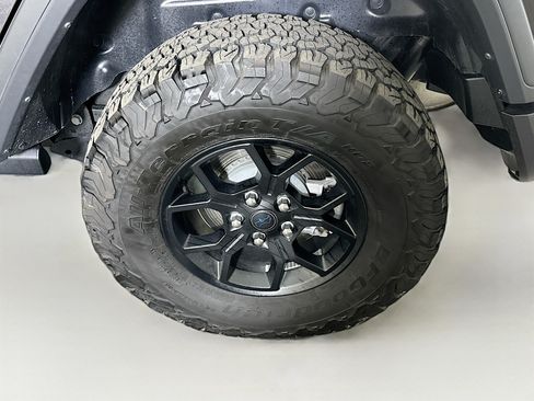 Used 2024 Jeep Wrangler Unlimited AWD/4WD image 11