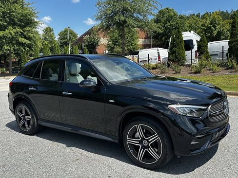 Certified 2025 Mercedes-Benz GLC 350e 4MATIC image 2