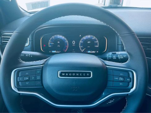 Used 2024 Jeep Wagoneer 4WD image 24