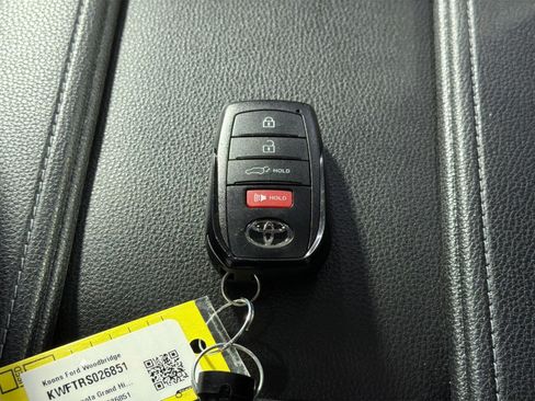 Used 2024 Toyota Grand Highlander AWD Hybrid image 38