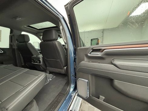 New 2025 GMC Sierra 2500 Denali w/ Denali Reserve Package image 40