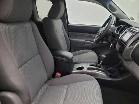 Used 2015 Toyota Tacoma PreRunner w/ SR5 Package image 21