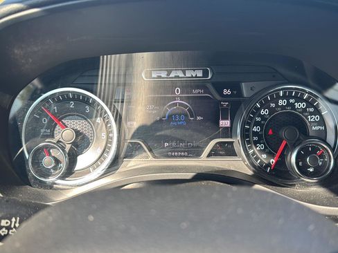 Used 2021 RAM 1500 Big Horn AWD/4WD image 14