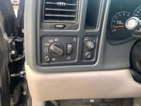 Used 2005 Chevrolet Tahoe LT w/ LT Preferred Equipment Group RWD image 30