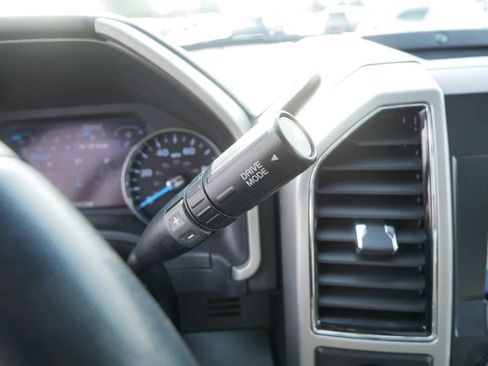 Used 2021 Ford F350 Lariat image 23