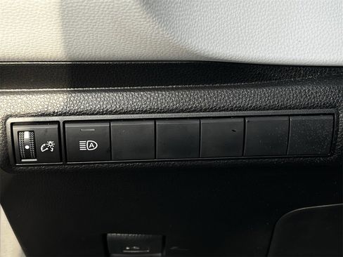 Used 2022 Toyota Corolla XSE image 20