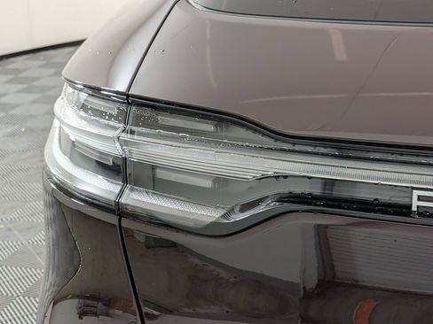 Used 2026 Porsche Macan AWD/4WD image 15