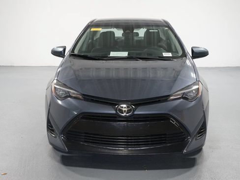 Used 2019 Toyota Corolla LE FWD image 2