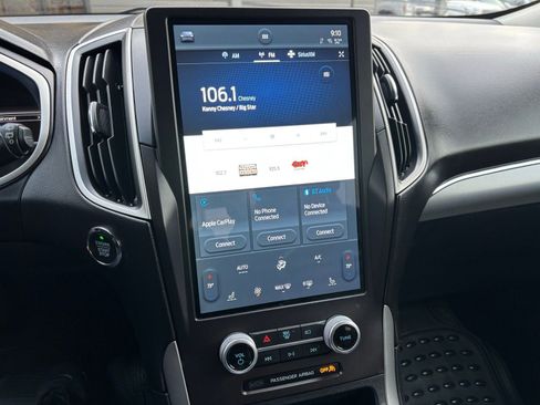 Used 2021 Ford Edge SEL image 14