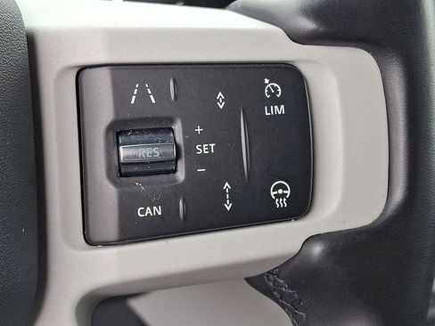 Used 2024 Land Rover Defender 90 X-Dynamic SE AWD/4WD image 24