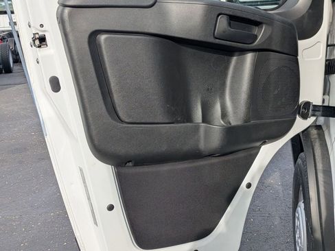 Used 2024 RAM ProMaster 2500 FWD image 18
