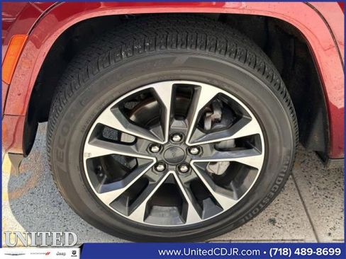 Used 2023 Jeep Grand Cherokee Overland w/ Luxury Tech Group IV image 11