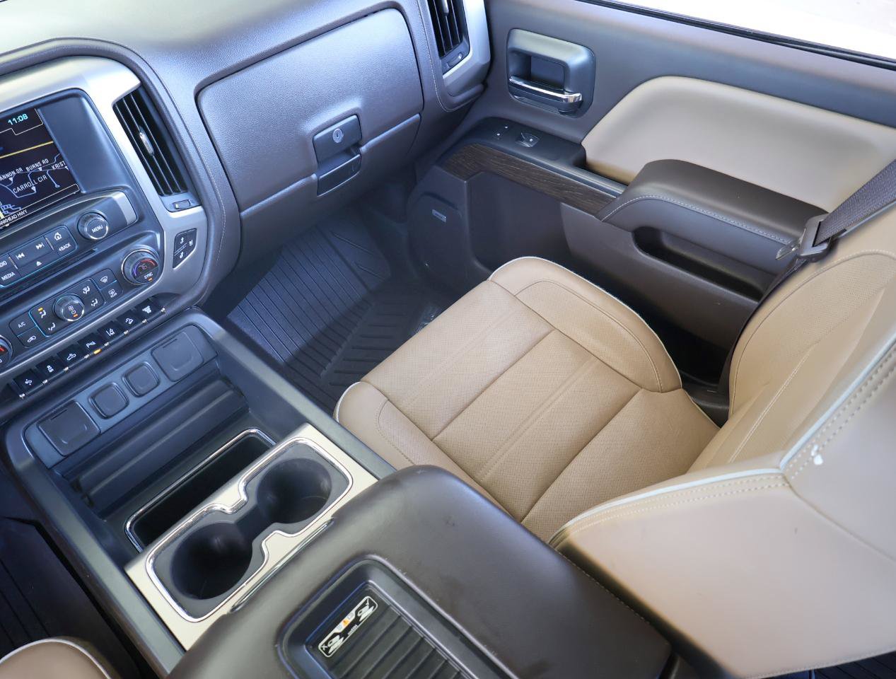 Used 2019 GMC Sierra 2500 Denali w/ Duramax Plus Package AWD/4WD image 18