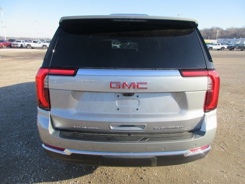 New 2026 GMC Yukon XL Elevation image 5