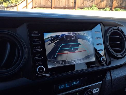 Used 2023 Toyota Tacoma SR image 9