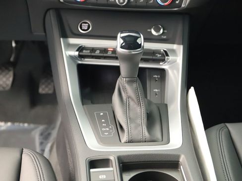 New 2025 Audi Q3 2.0T Premium image 21