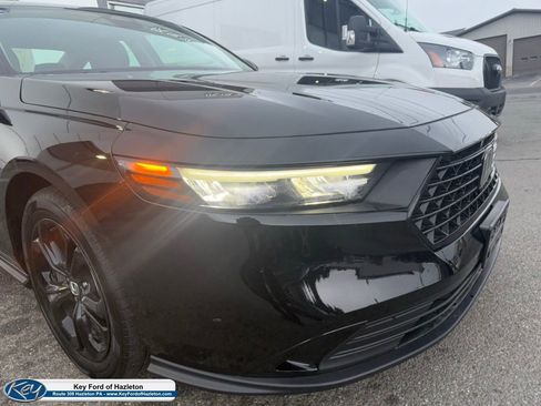 Used 2025 Honda Accord SE image 31