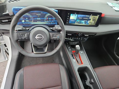 New 2025 Nissan Kicks SR FWD image 27