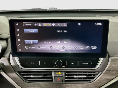 Used 2024 Nissan Altima 2.5 SV w/ SV Premium Package FWD image 21