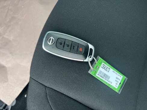 New 2025 Nissan Sentra S image 28